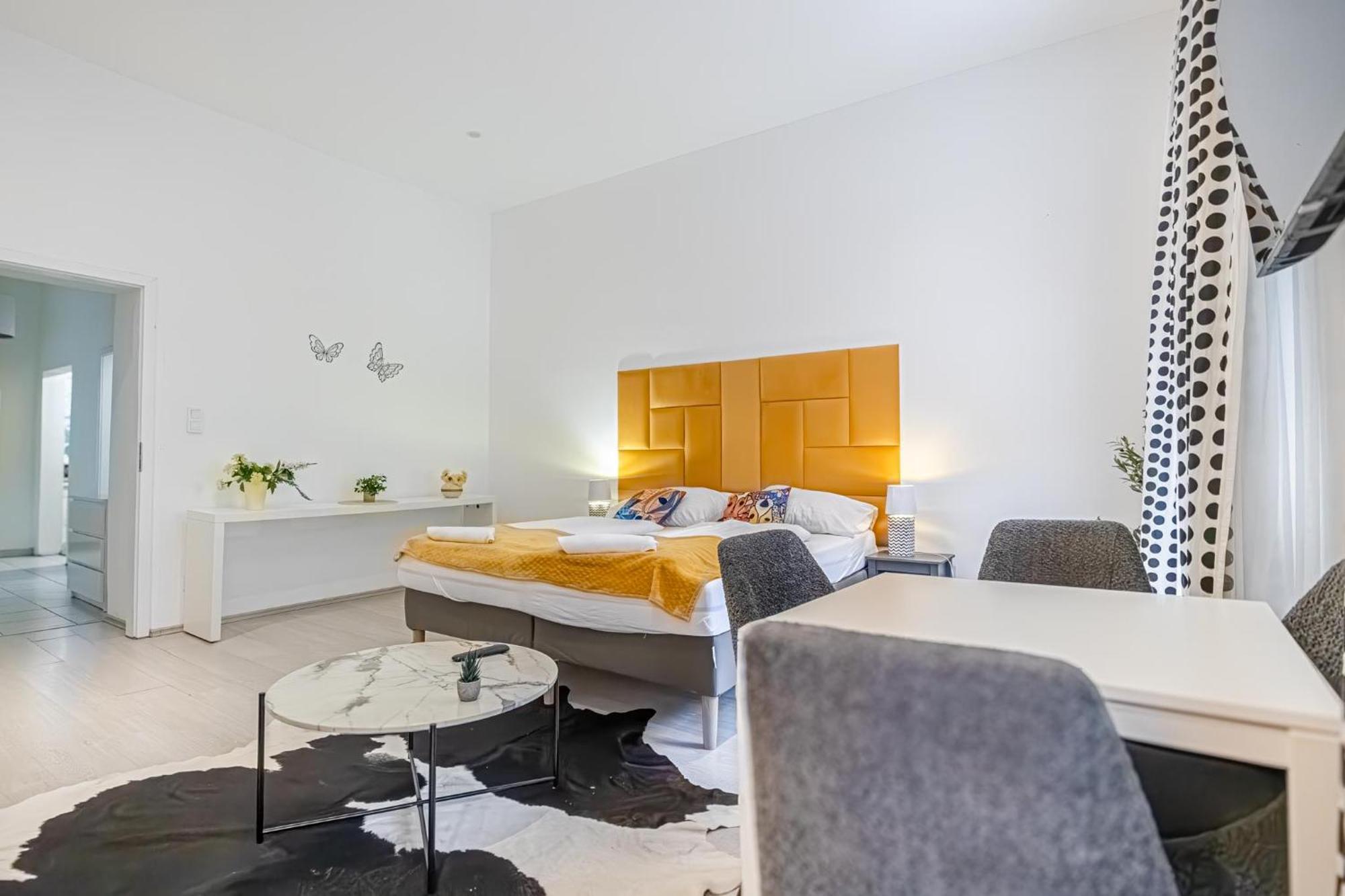 Comfy 1br In With Great Amenities * Viena