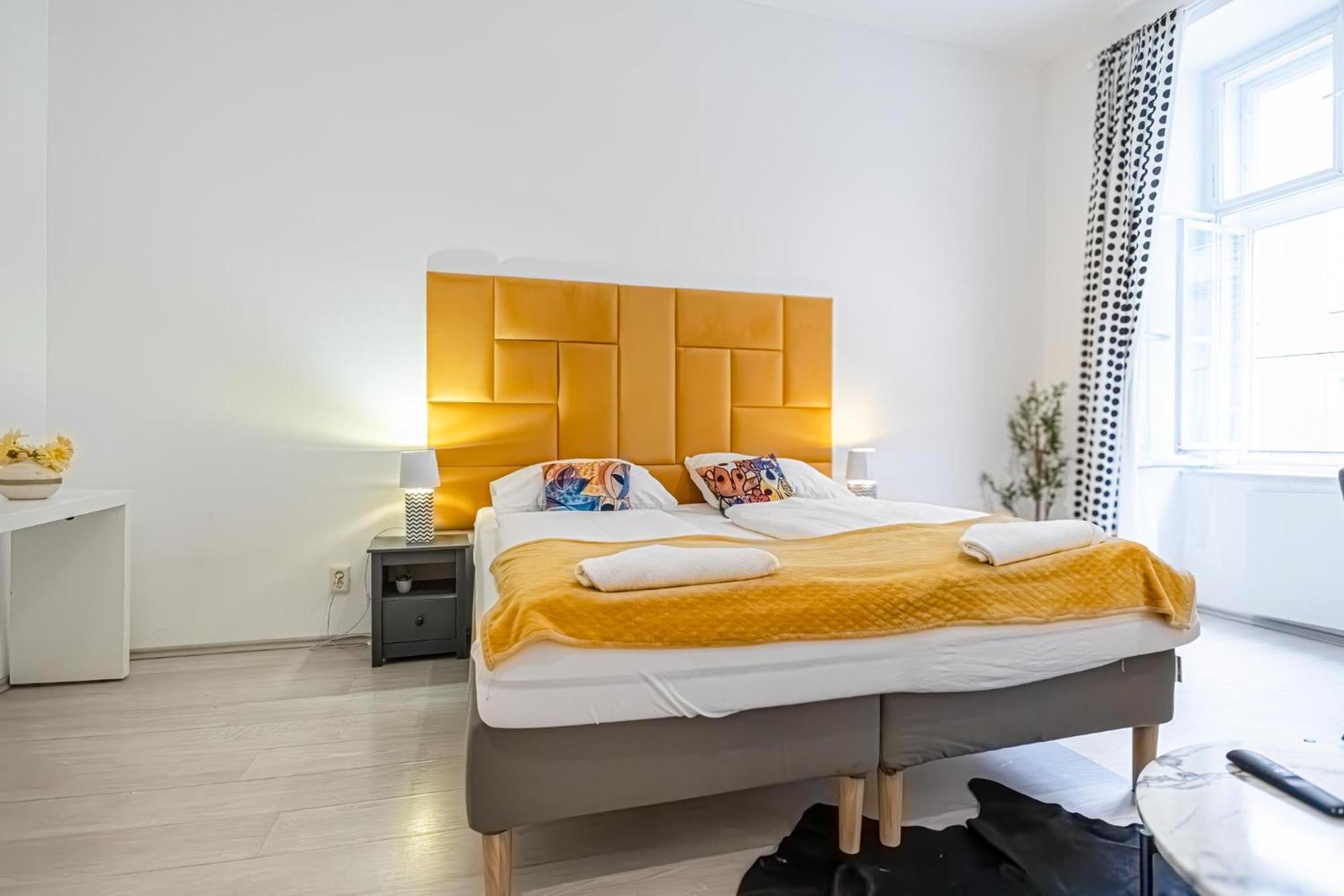 Comfy 1br In With Great Amenities *
